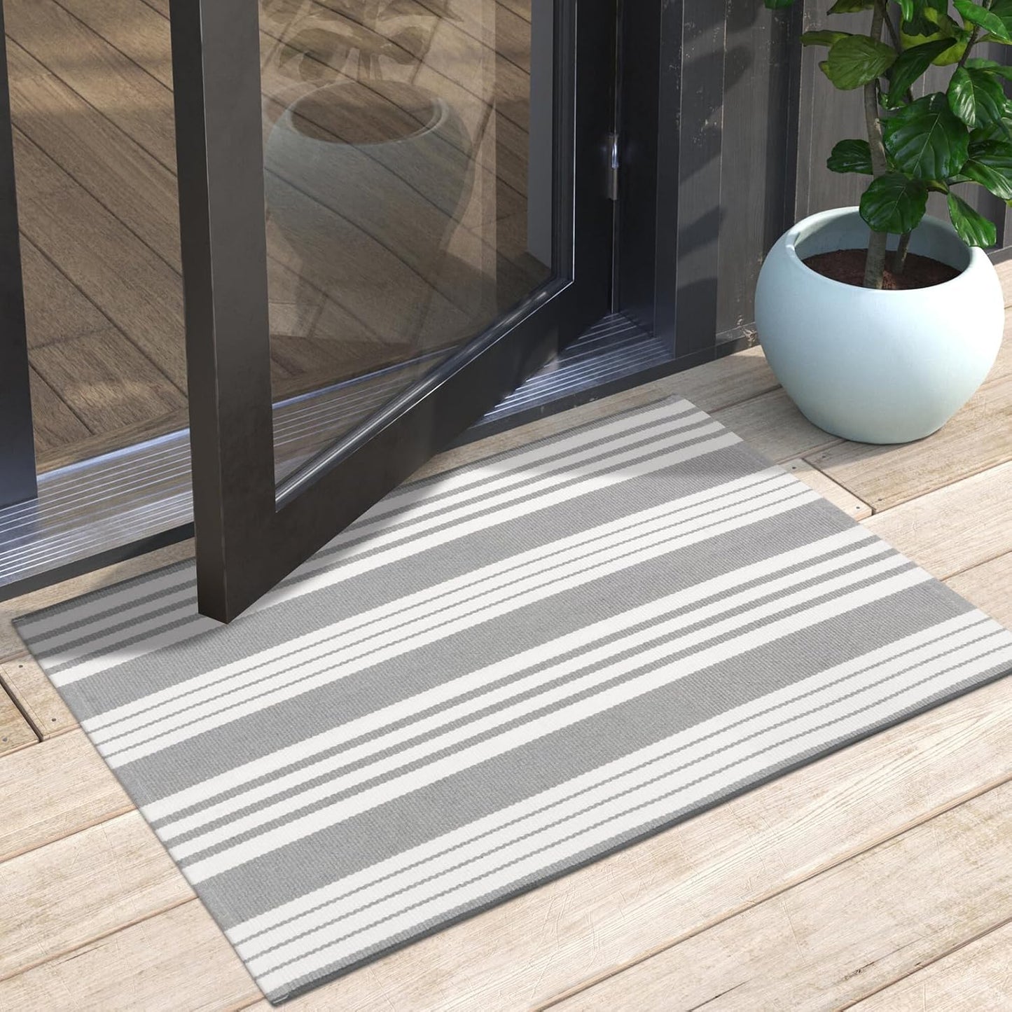 Front Door Mat Outdoor 24"X35" Front Door Rug Gray and White Striped Outdoor Rugs Washable Entry Rug Indoor Door Mats Cotton Woven Small Area Rugs for Entrance/Porch/Kitchen/Entryway